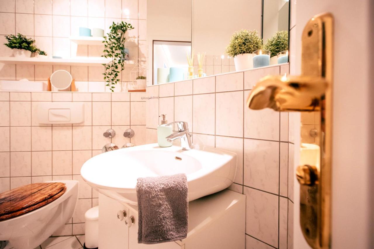 Gemuetliche Ferienwohnung Neben Der Arena Leipzig "Waldi" エクステリア 写真